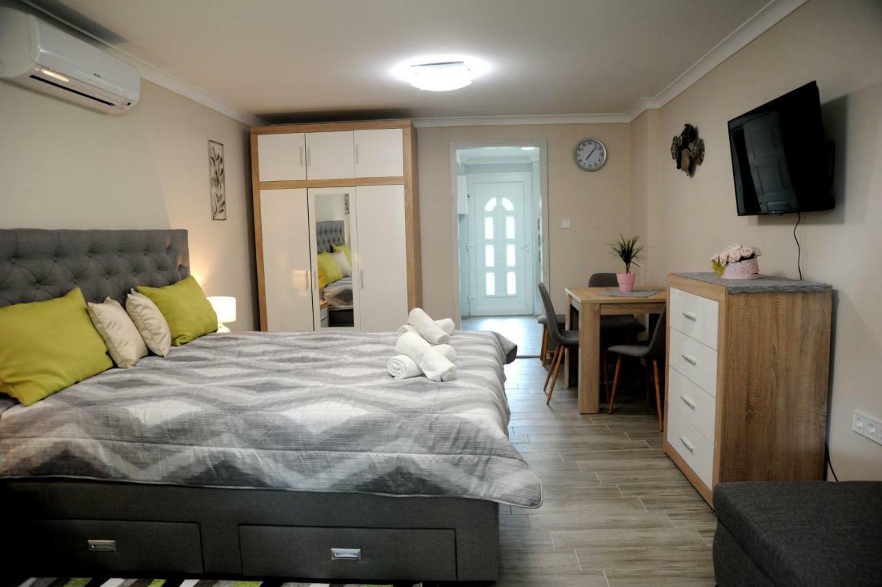 Judit Apartman Dombóvár-Gunaras Exterior foto